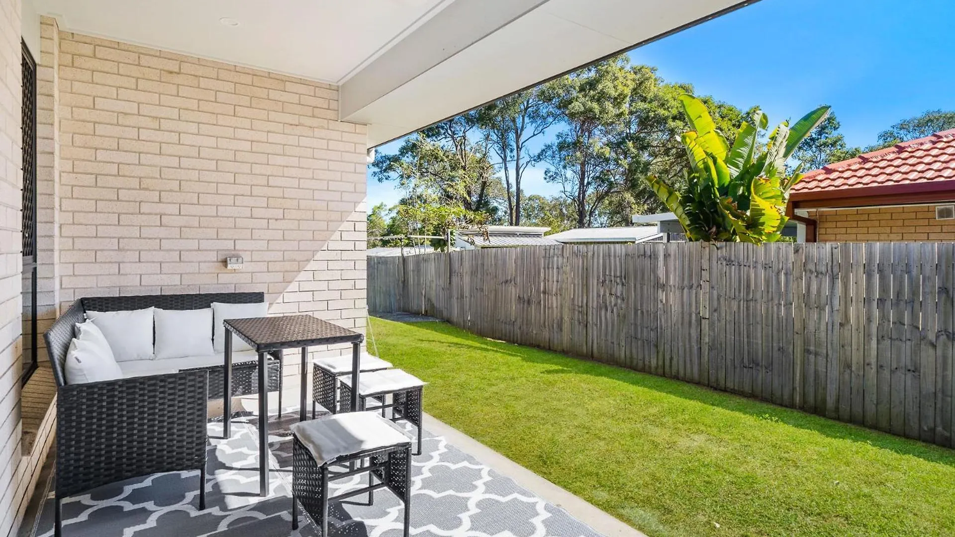 Holiday home Bellbird Park 3 Bedroom House With 6 King Single Beds
