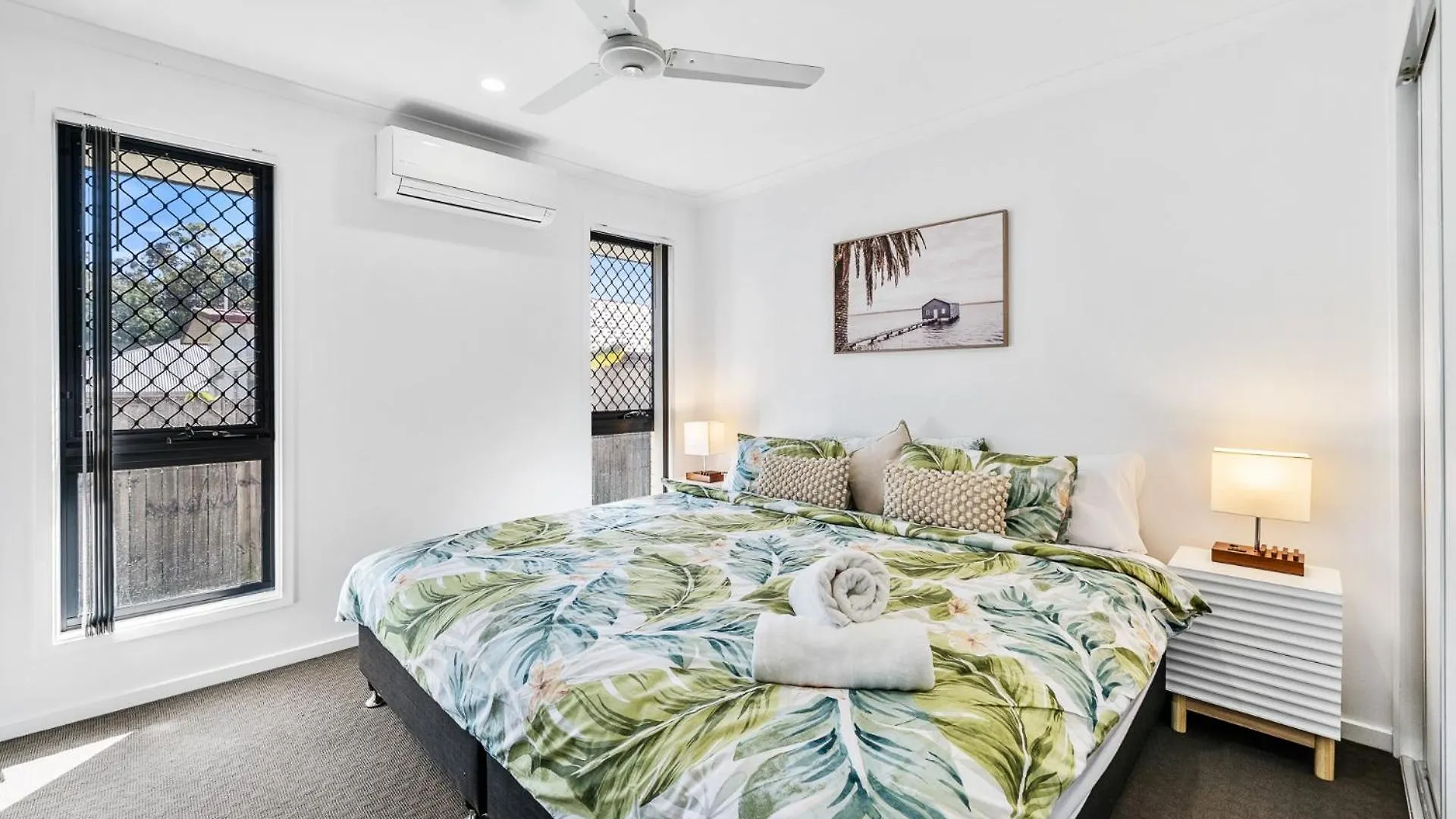 Bellbird Park 3 Bedroom House With 6 King Single Beds 0*, Bellbird Park Australia